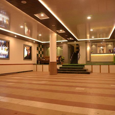 Hotel Disha Palace Ширди Экстерьер фото
