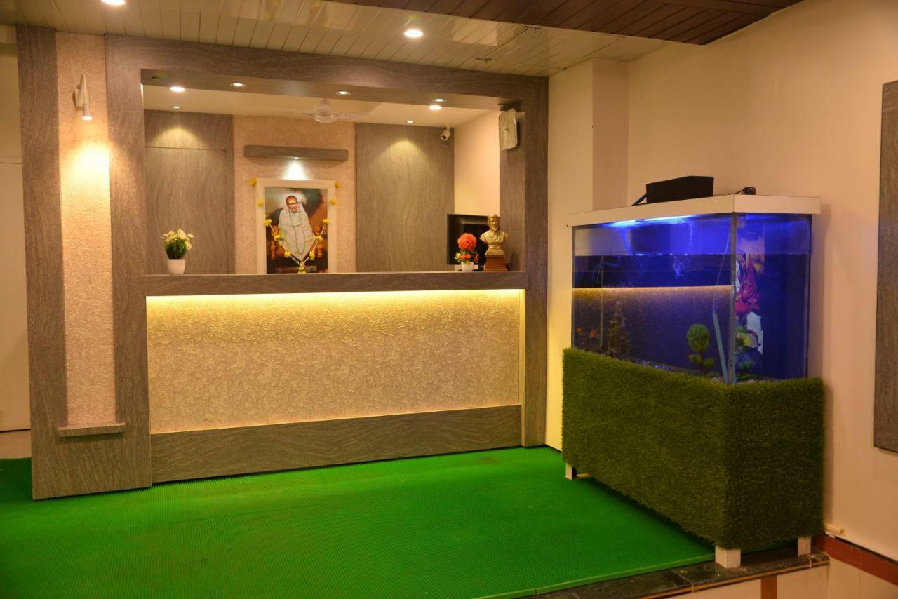 Hotel Disha Palace Ширди Экстерьер фото