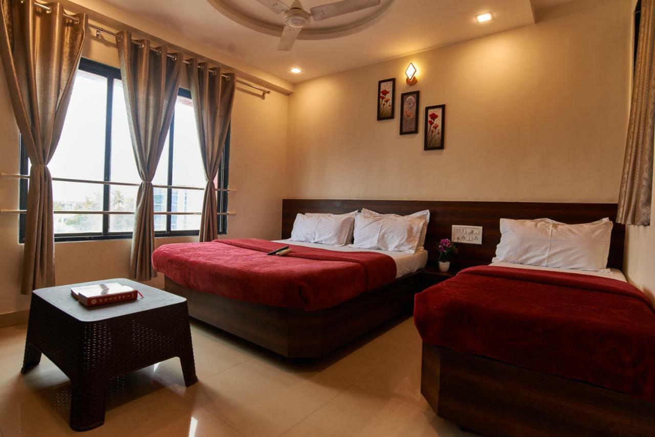 Hotel Disha Palace Ширди Экстерьер фото