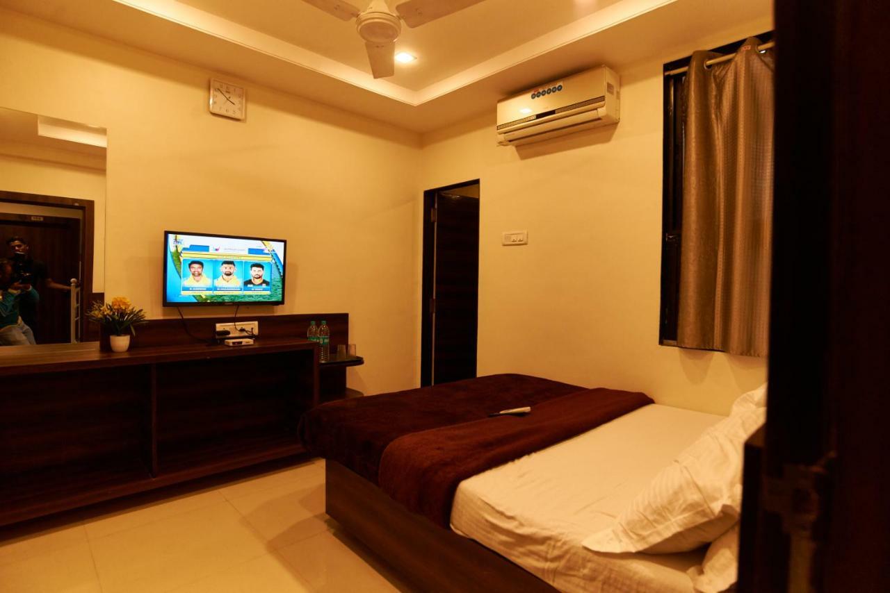 Hotel Disha Palace Ширди Экстерьер фото