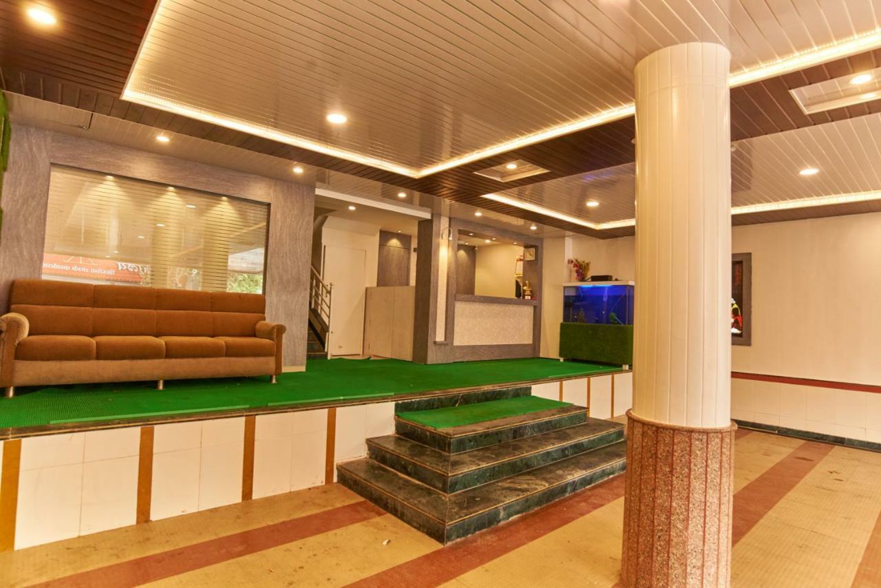 Hotel Disha Palace Ширди Экстерьер фото