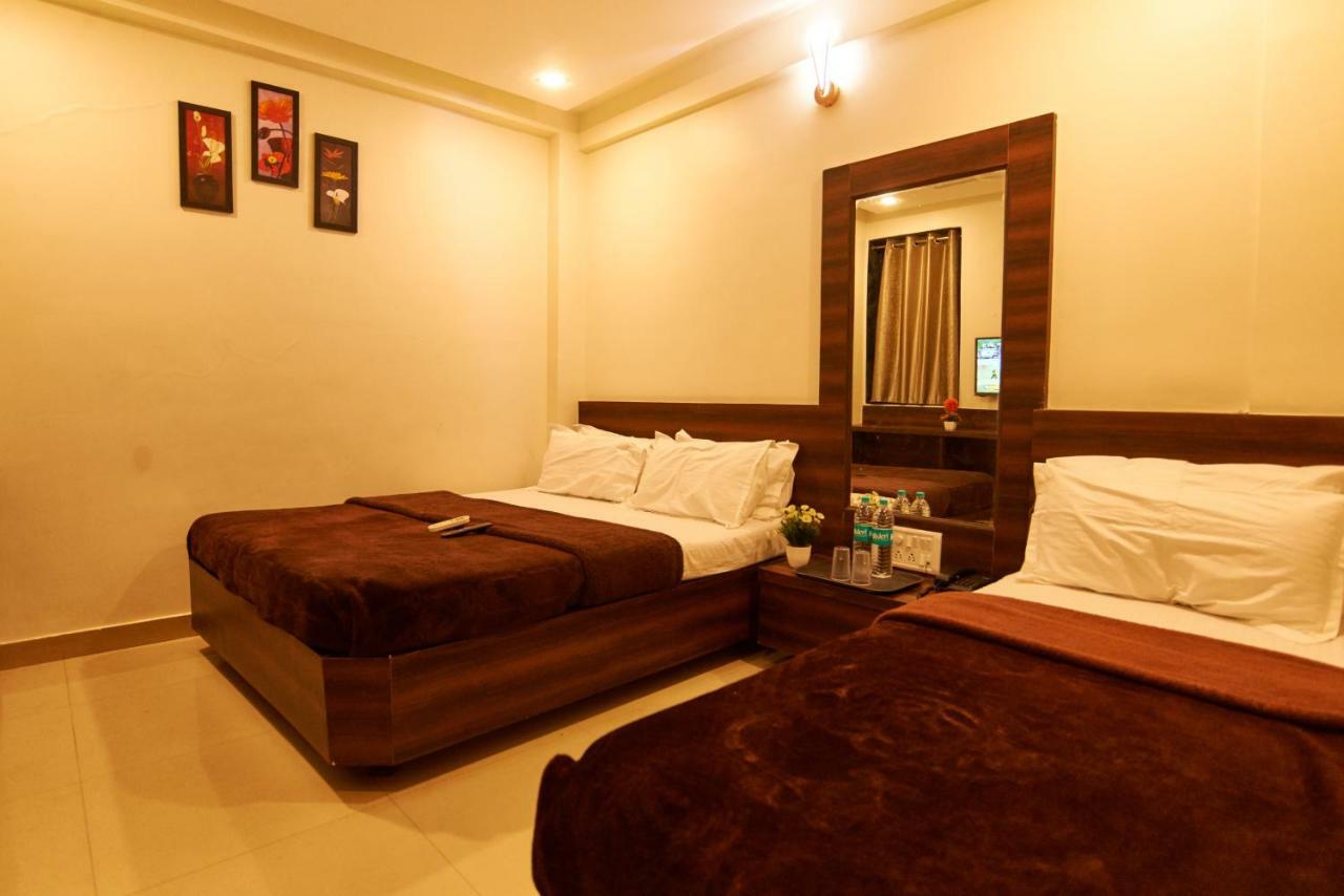 Hotel Disha Palace Ширди Экстерьер фото